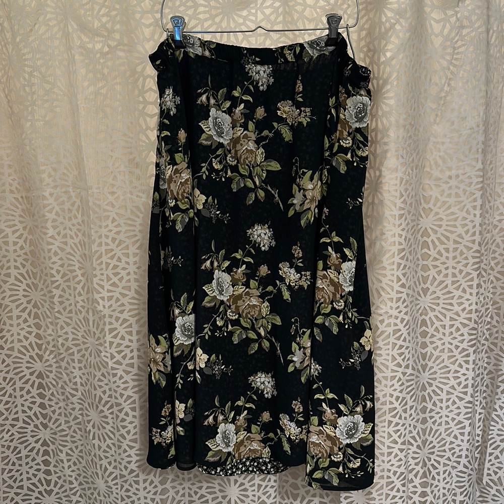 🌸 Vintage White Stag Reversible Floral Maxi Skirt - Two Looks in One!